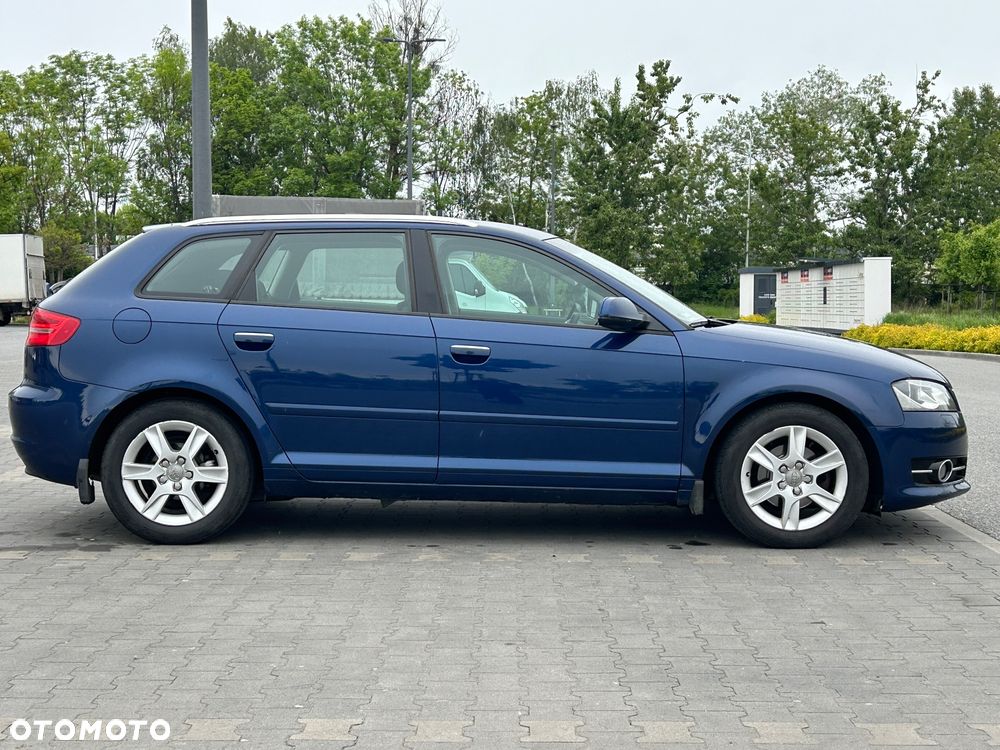 Audi A3 Sportback 1.2 TFSI Attraction - 8