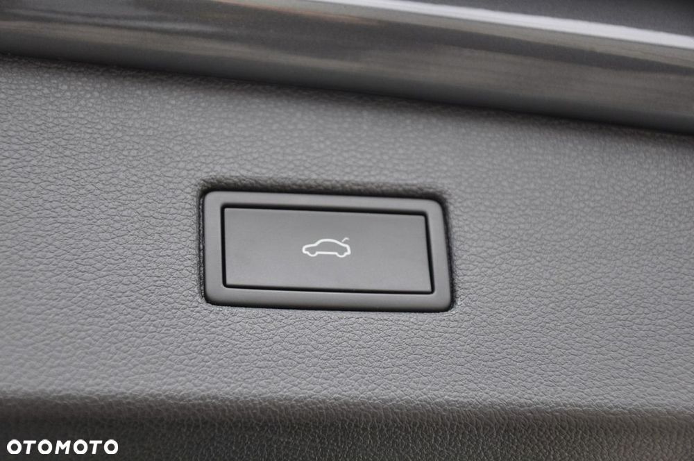 Volkswagen Tiguan 2.0 TDI SCR Elegance DSG - 34