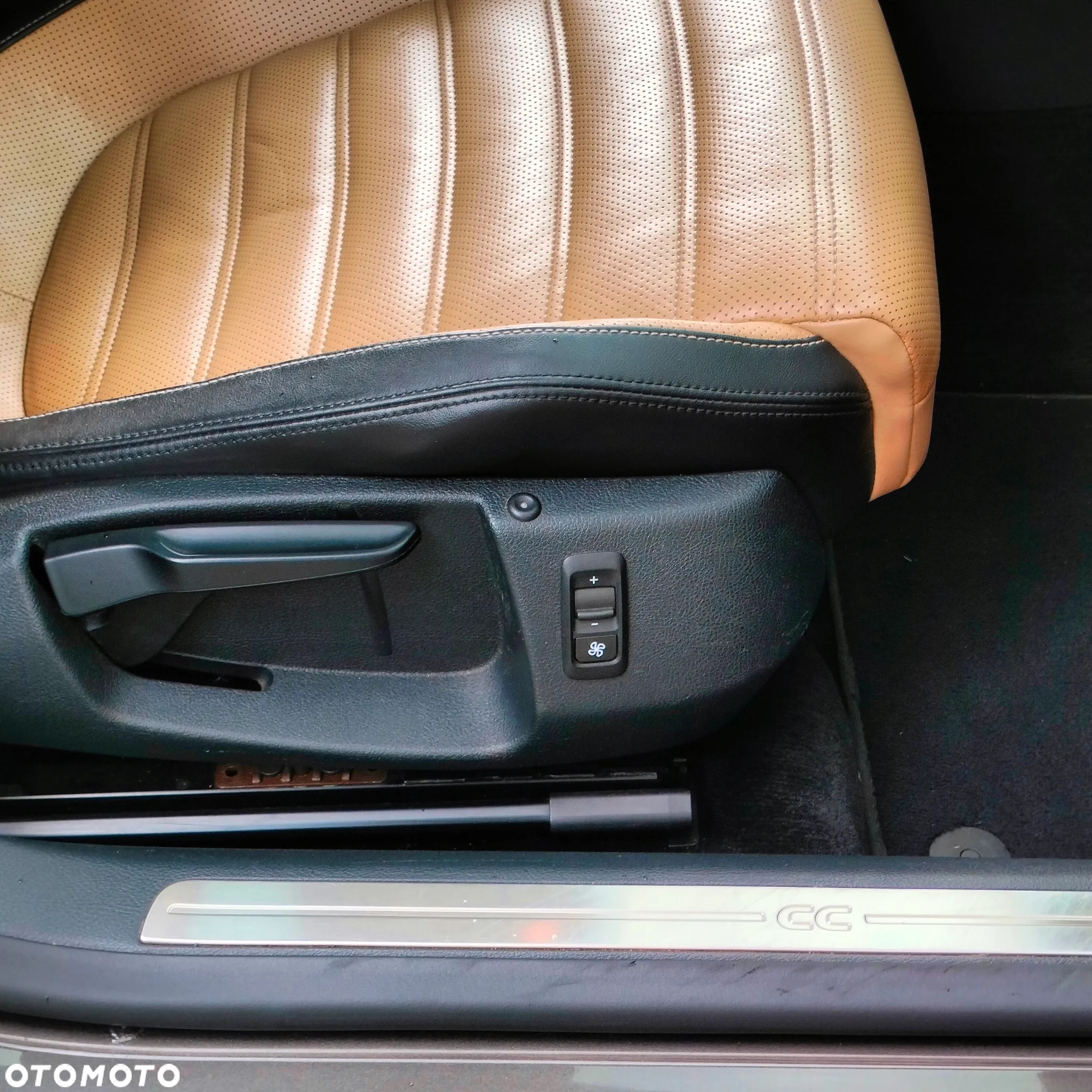 Volkswagen CC 2.0 TDI BlueMotion Technology DSG - 18