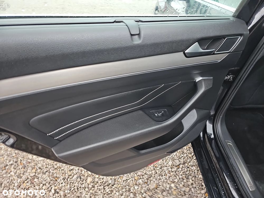 Volkswagen Passat 2.0 TDI 4Mot Elegance DSG - 25