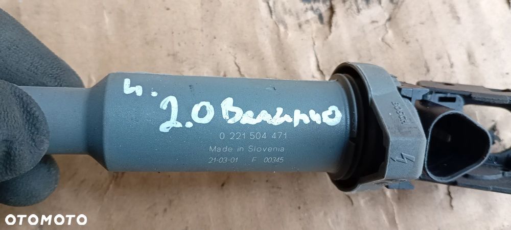 Cewka zapłonowa BMW 1 E87 E81 2.0i 7594935 01 - 13