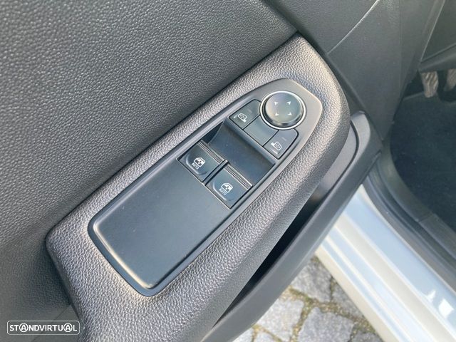 Renault Clio 1.0 TCe Exclusive - 29