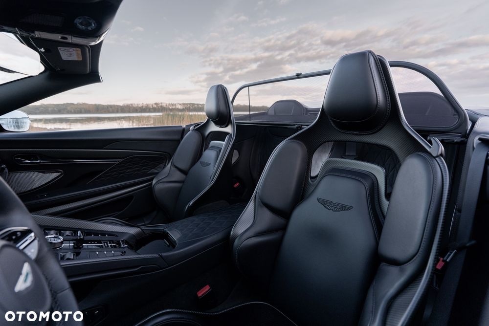 Aston Martin DB - 11