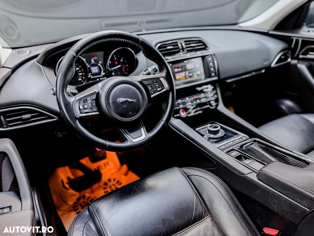Jaguar F-Pace 25d AWD Aut. Prestige - 7