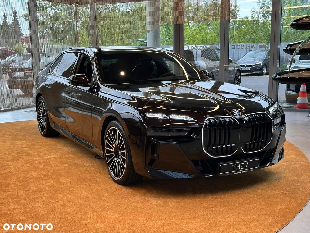BMW Seria 7 740d xDrive mHEV Nero Lusso Edition sport - 4