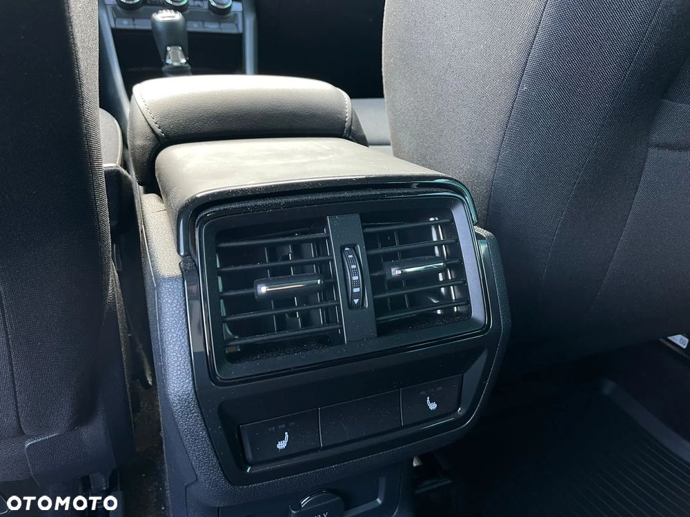 Skoda Karoq ver-1-5-tsi-act-selection - 12