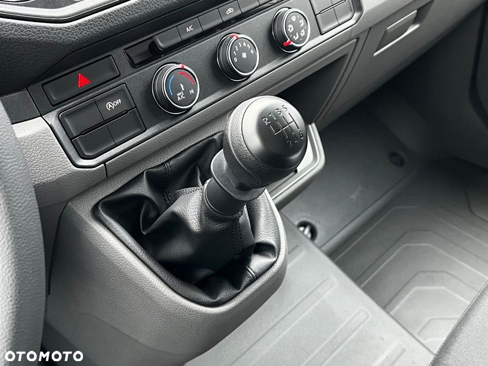 Volkswagen Crafter - 13