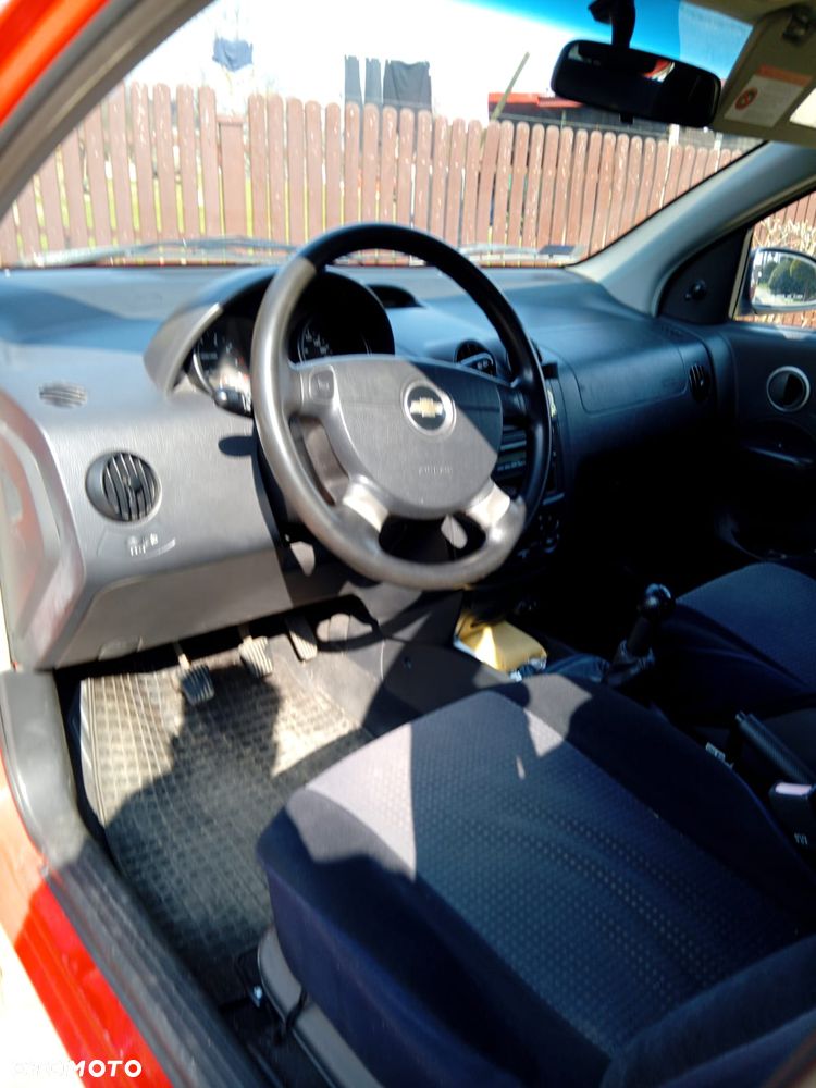 Chevrolet Aveo - 14