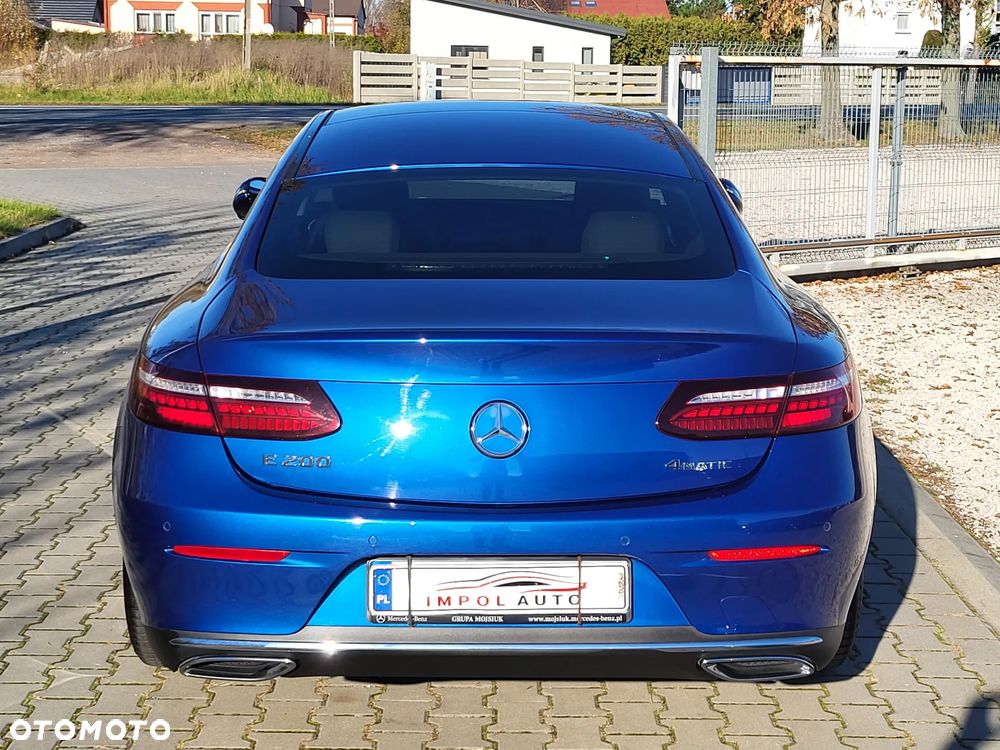 Mercedes-Benz Klasa E 200 4Matic 9G-TRONIC Avantgarde - 4