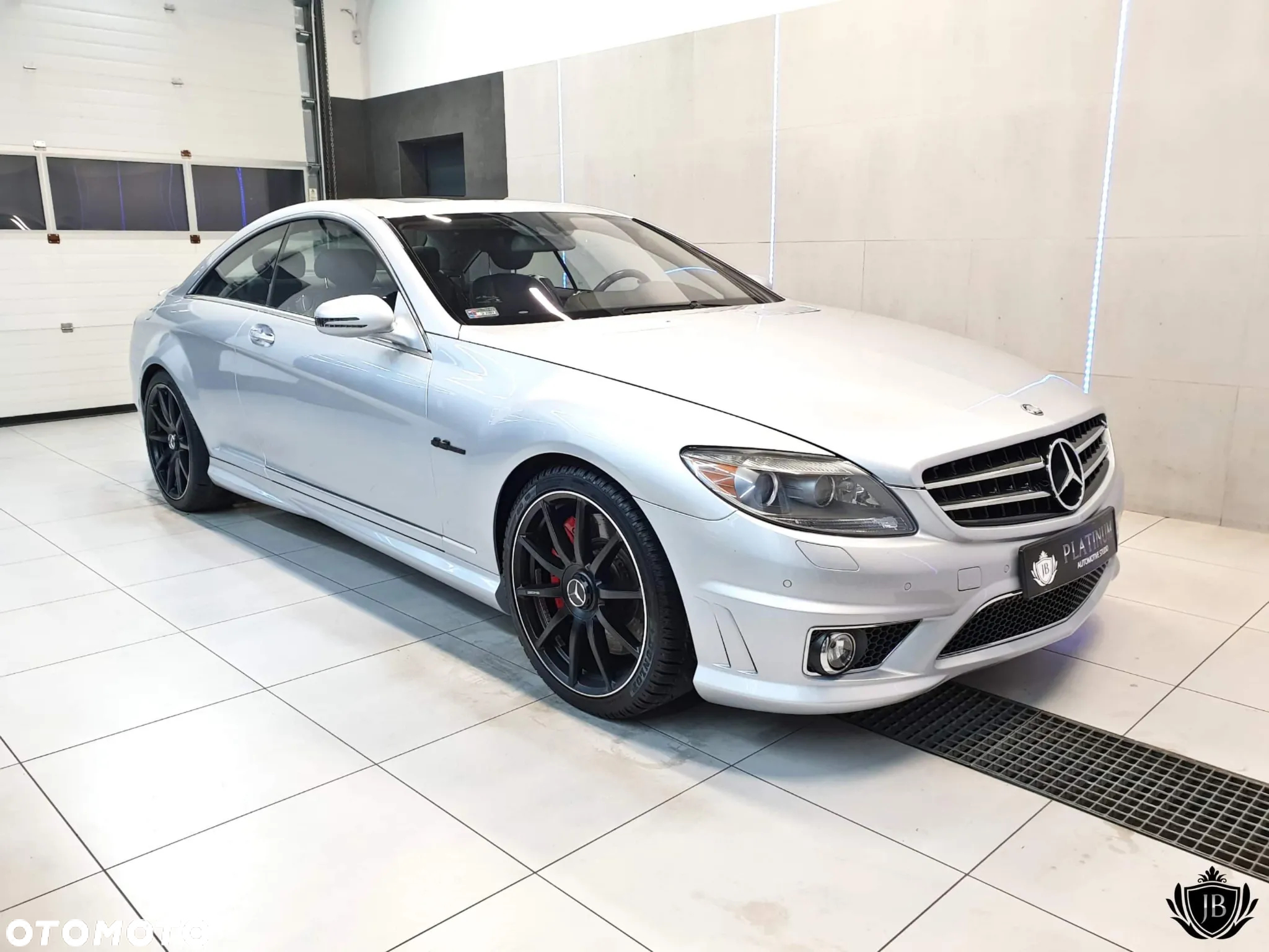 Mercedes-Benz CL 63 AMG - 10