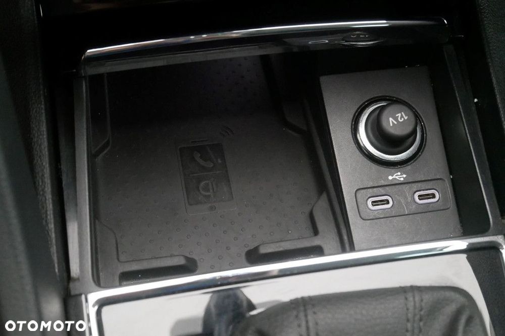 Skoda Karoq 1.5 TSI ACT Selection DSG - 23