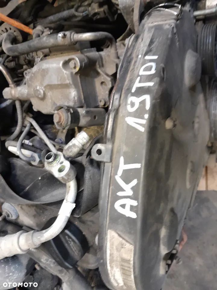 AUDI A4 B5 1,9 TDI 90 KM OZNACZENIE: AKT - 5