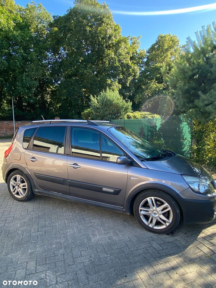 Renault Scenic 1.9 dCi FAP Conquest - 2