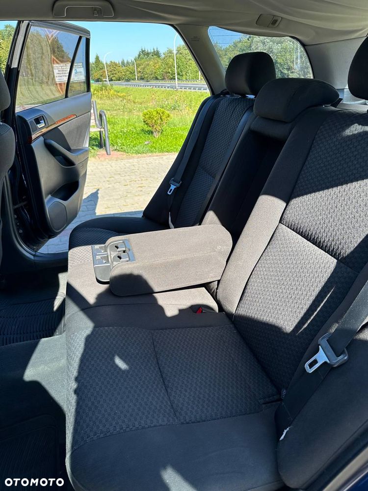 Toyota Avensis 2.0 D-4D Sol Plus - 9