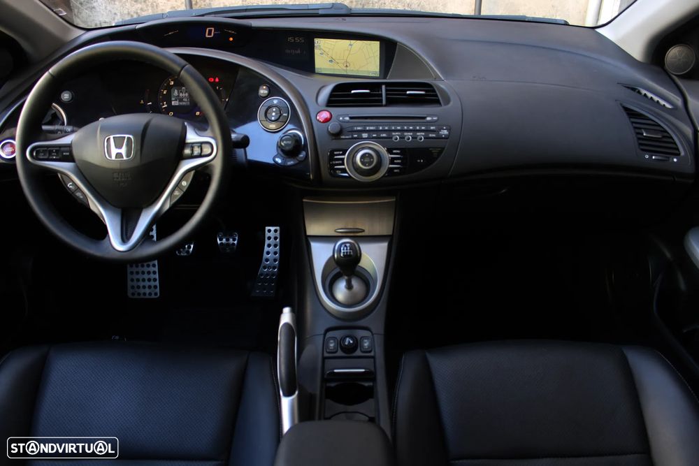 Honda Civic 1.8 Executive NAVI - 5