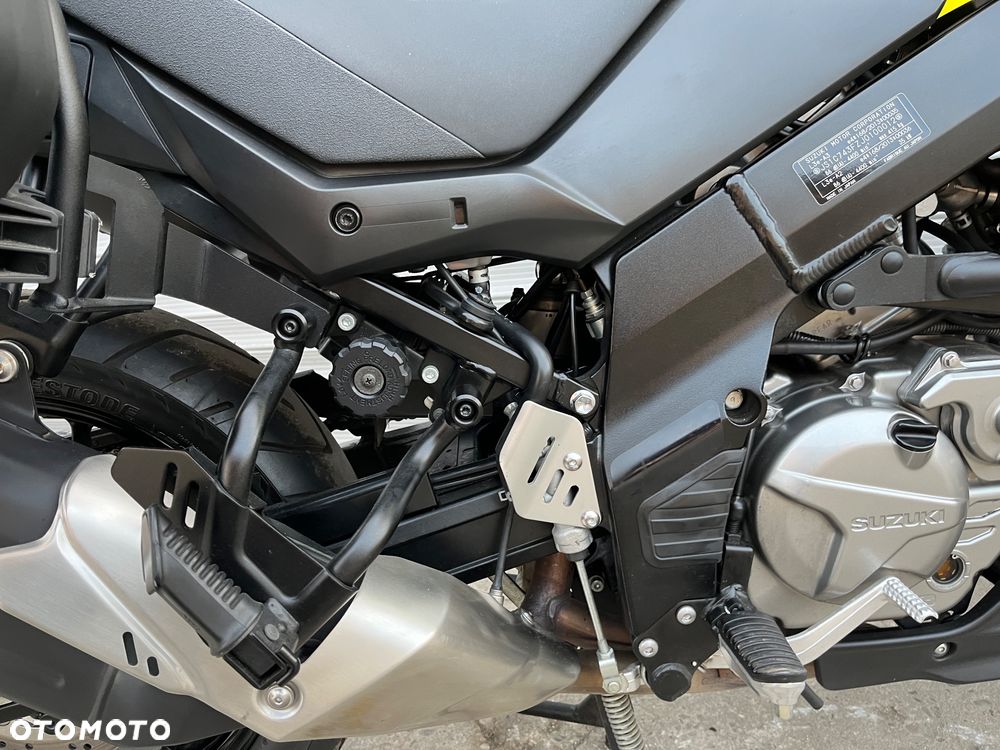 Suzuki DL - 27