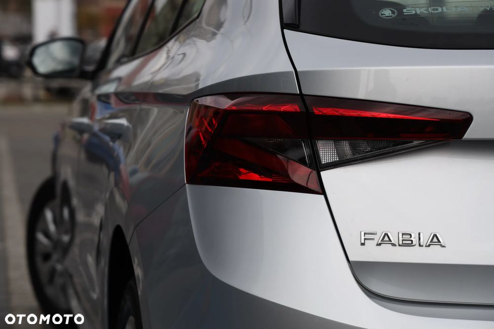 Skoda Fabia 1.0 TSI Ambition - 10