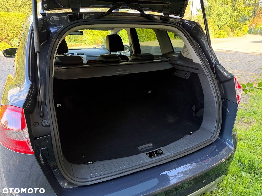 Ford Kuga 2.0 TDCi 2x4 Titanium - 26