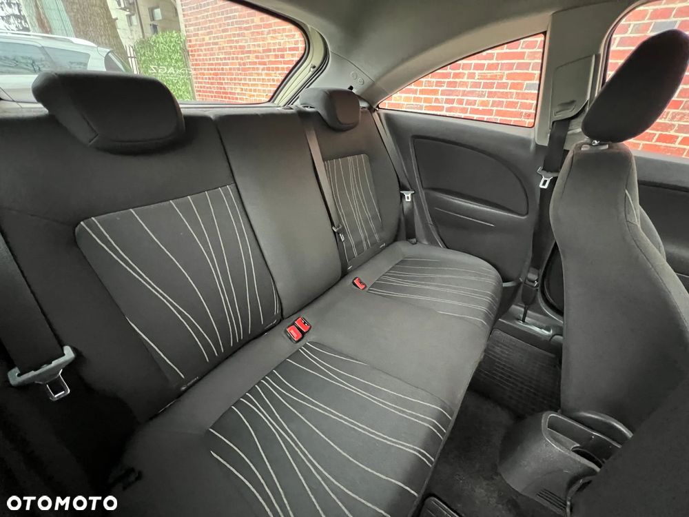 Opel Corsa 1.4 16V Enjoy - 15