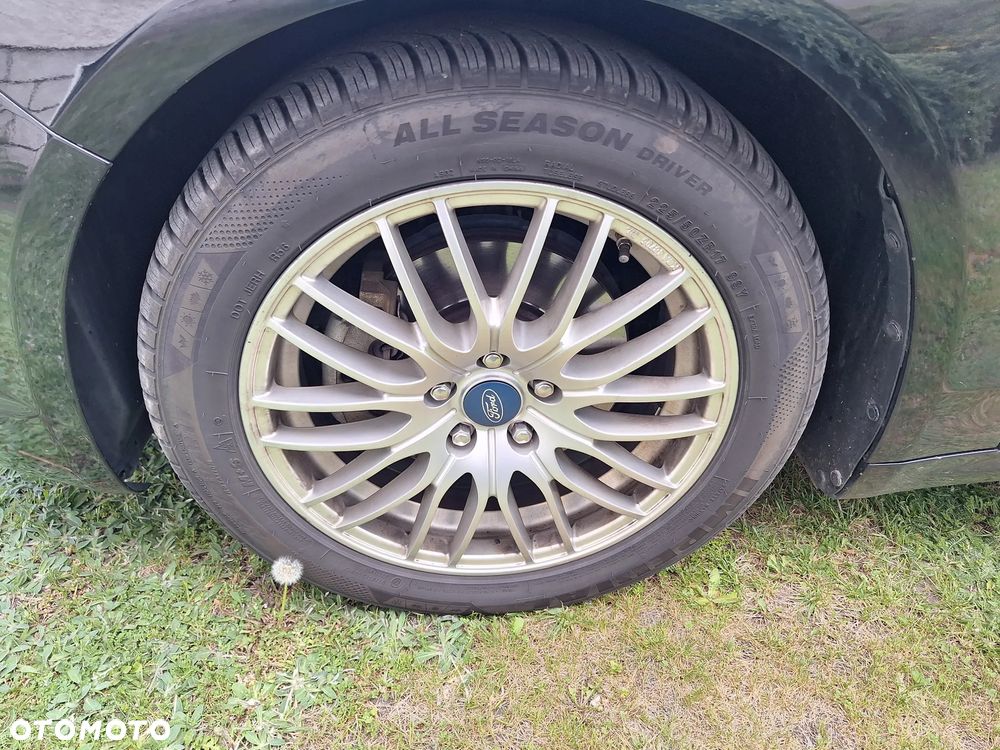 Ford Mondeo 2.0 Hybrid Titanium - 23