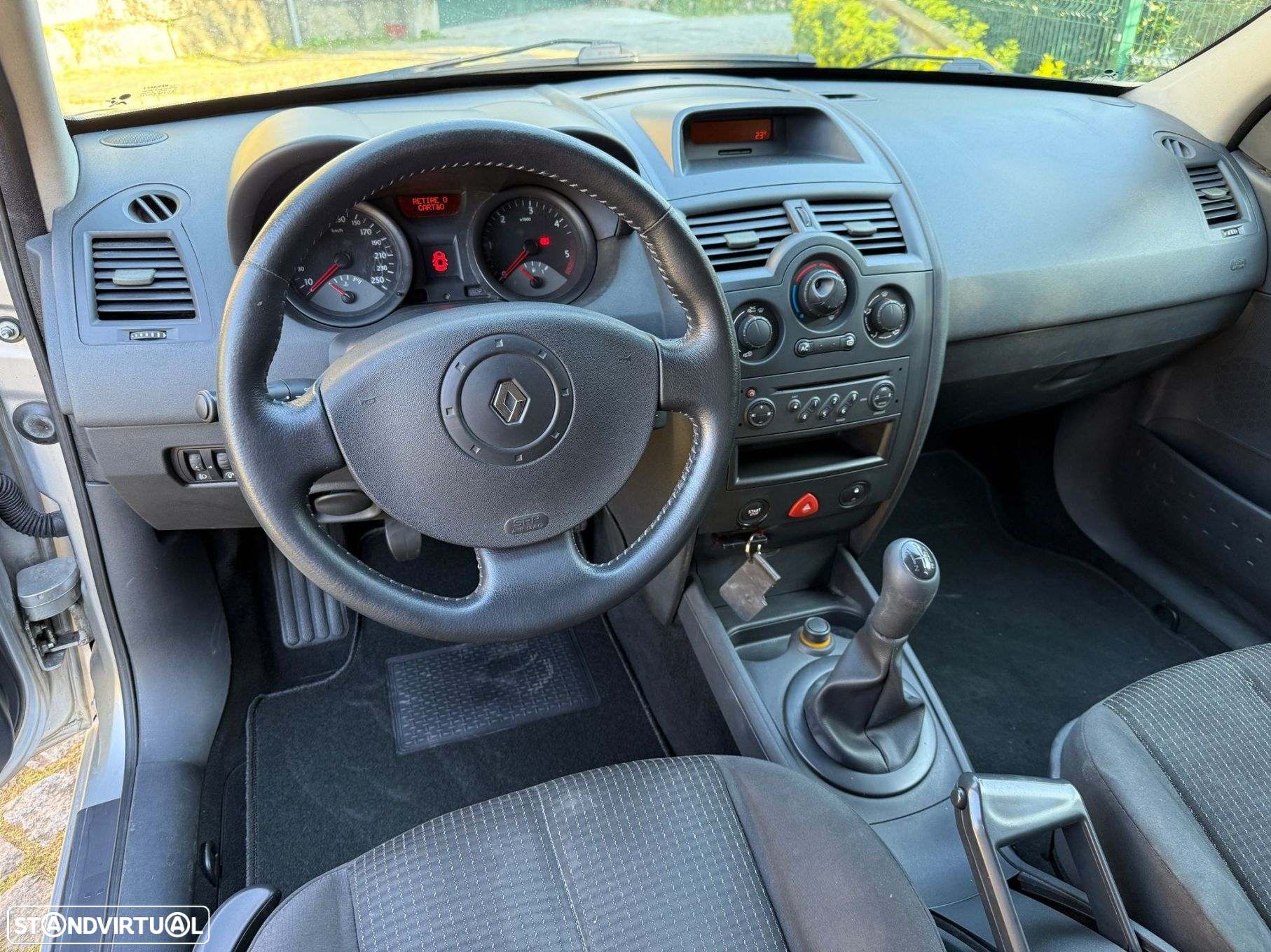 Renault Megane 1.5 dCi Confort - 8