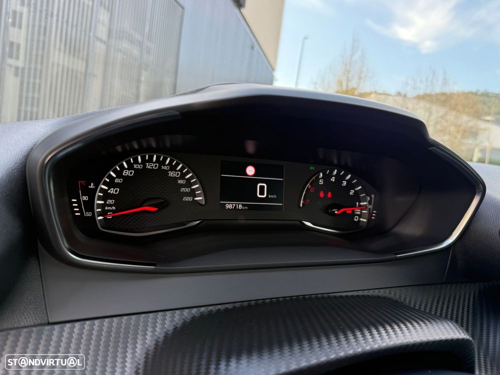Peugeot 208 1.2 PureTech Active Pack - 11