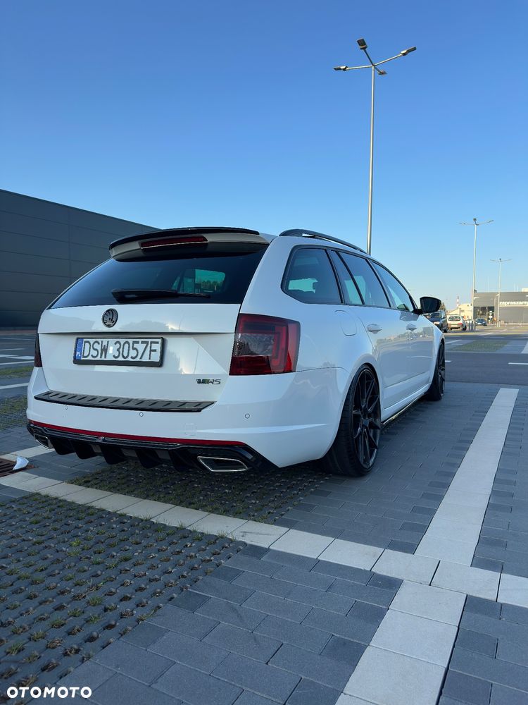 Skoda Octavia 2.0 TDI RS DSG - 5
