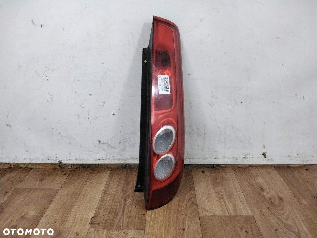 FORD FIESTA MK6 LIFT LAMPA TYŁ PRAWA - 1