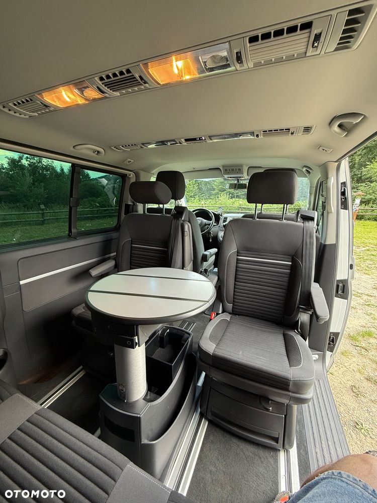 Volkswagen Multivan - 14