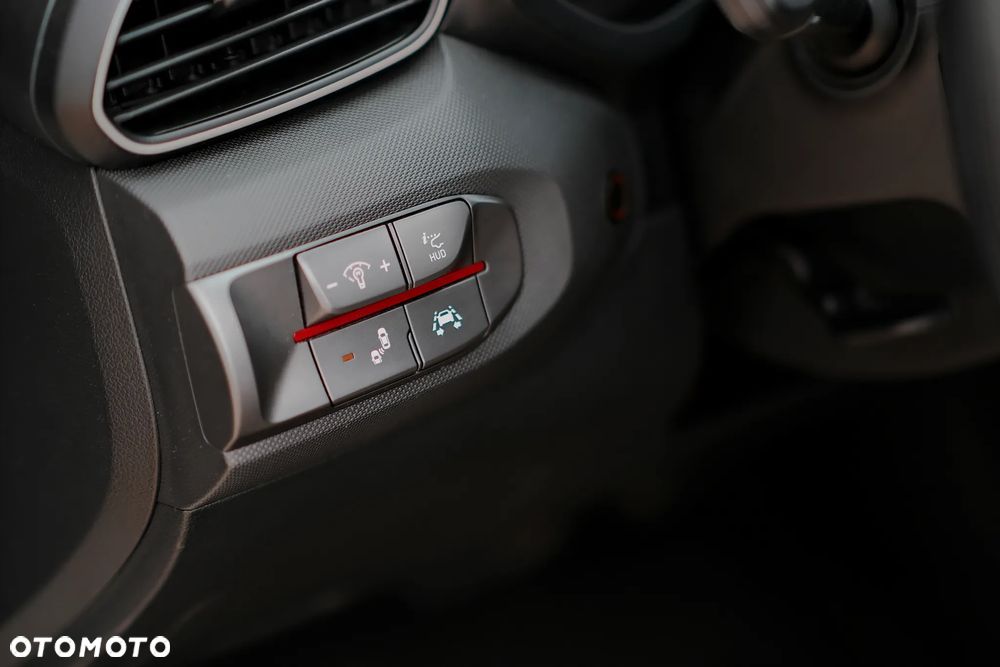 Hyundai Veloster - 39