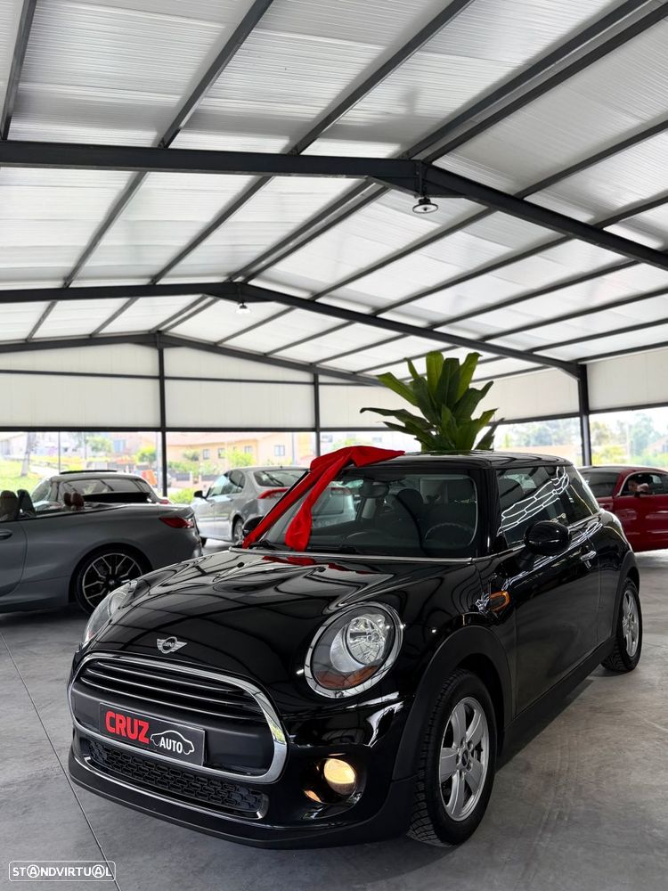 MINI 3 Portas One D - 23
