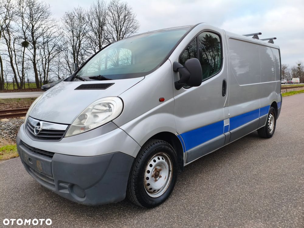 Opel Vivaro - 1