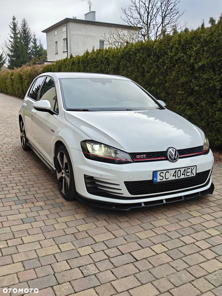 Volkswagen Golf GTI BlueMotion Technology DSG - 4