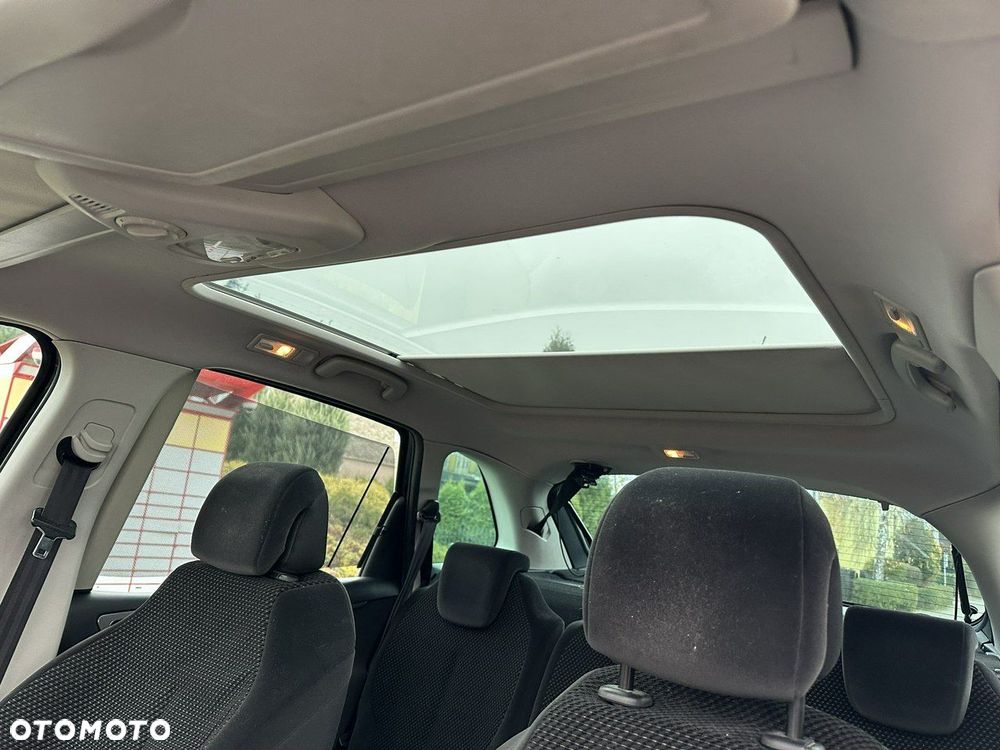 Citroën C4 Picasso - 19