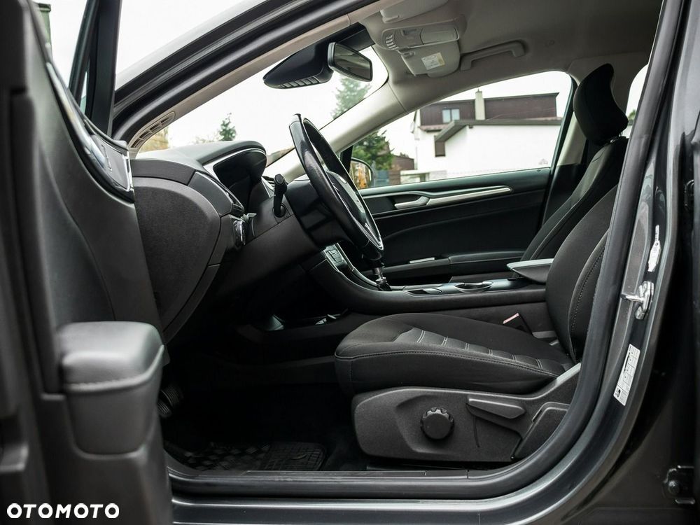 Ford Mondeo - 33