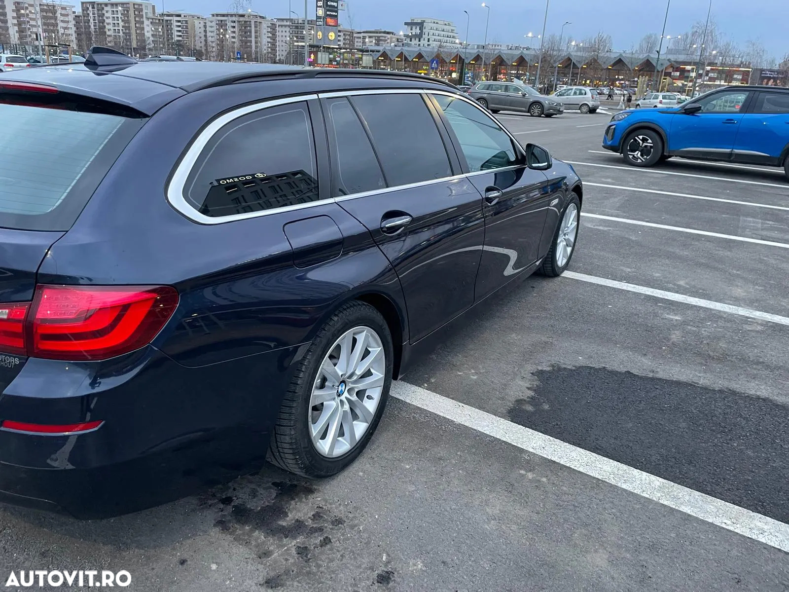 BMW Seria 5 520d Touring Aut. Edition Fleet - 4