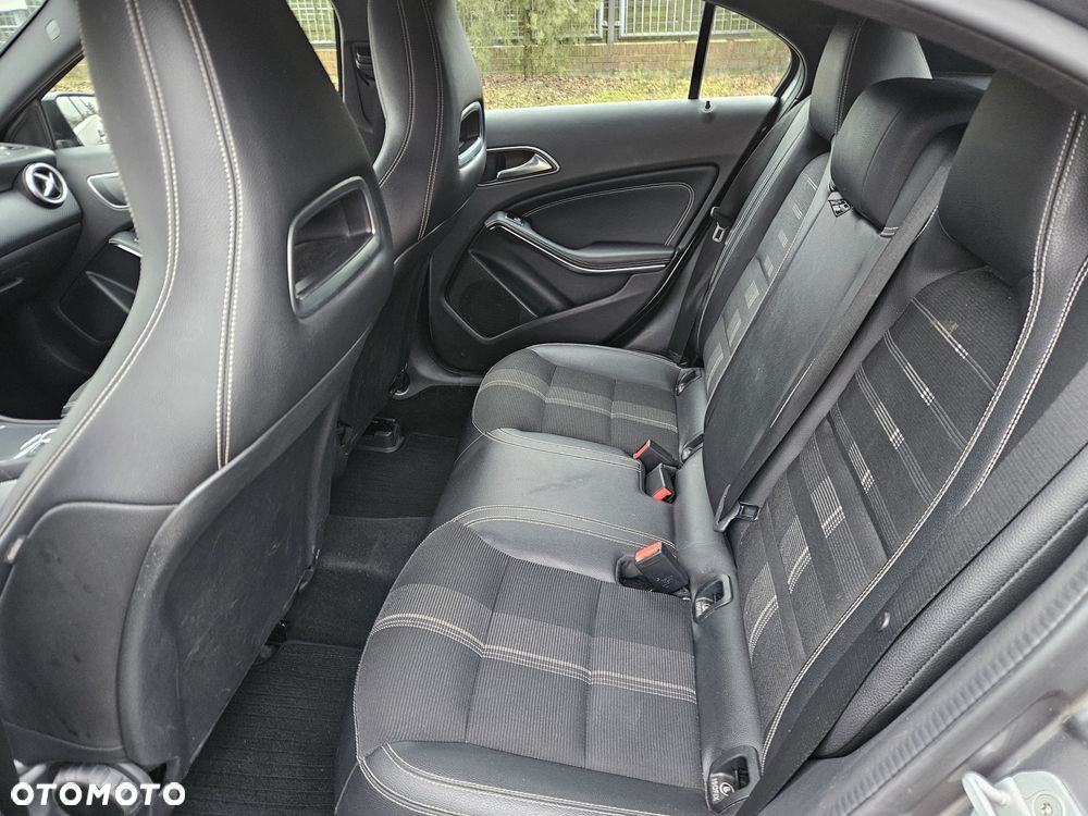 Mercedes-Benz Klasa A 180 7G-DCT StreetStyle - 33