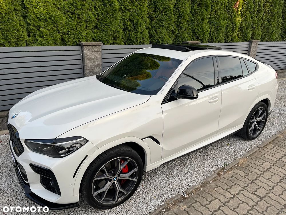 BMW X6 xDrive40i - 26