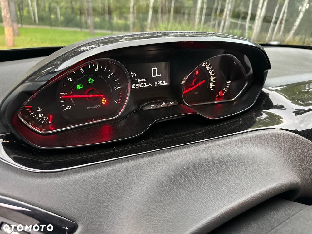 Peugeot 208 95 VTI Allure - 30