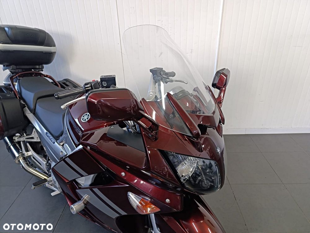 Yamaha FJR - 16