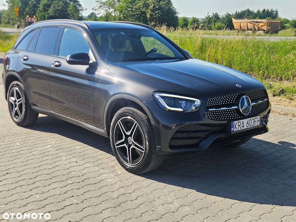 Mercedes-Benz GLC 300 4Matic 9G-TRONIC AMG Line - 1