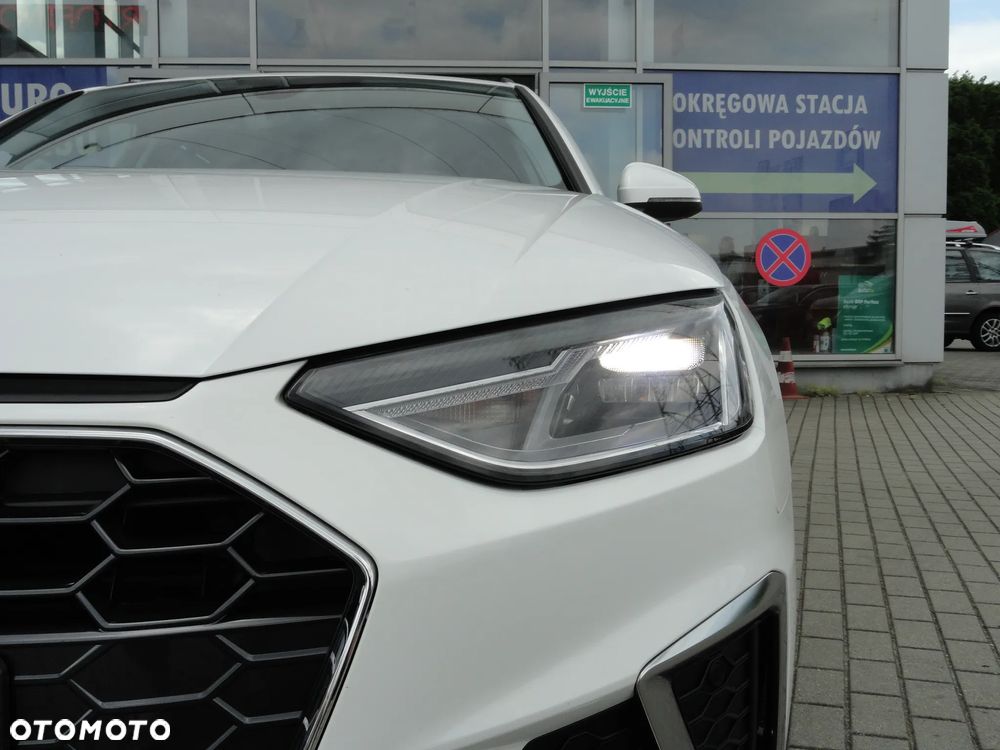 Audi A4 Avant 35 TDI mHEV S Line S tronic - 33