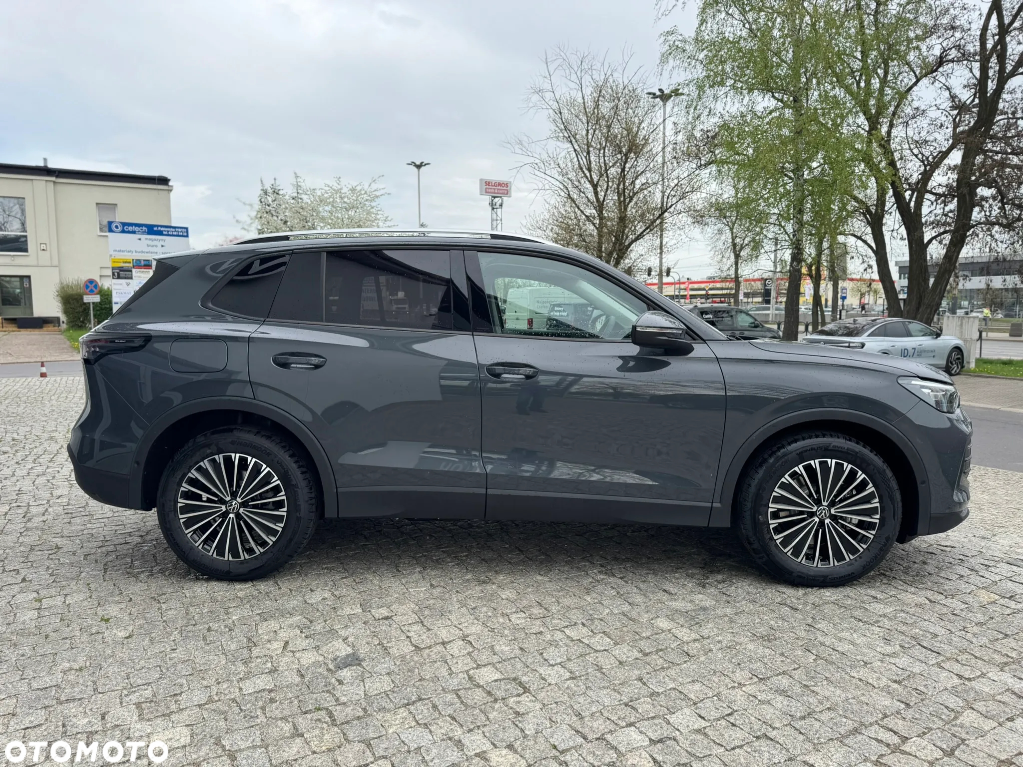 Volkswagen Tiguan 2.0 TDI Life DSG - 4