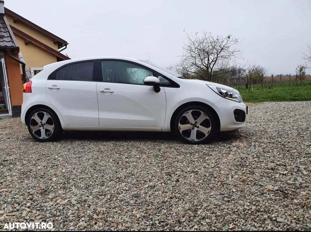 Kia Rio - 7
