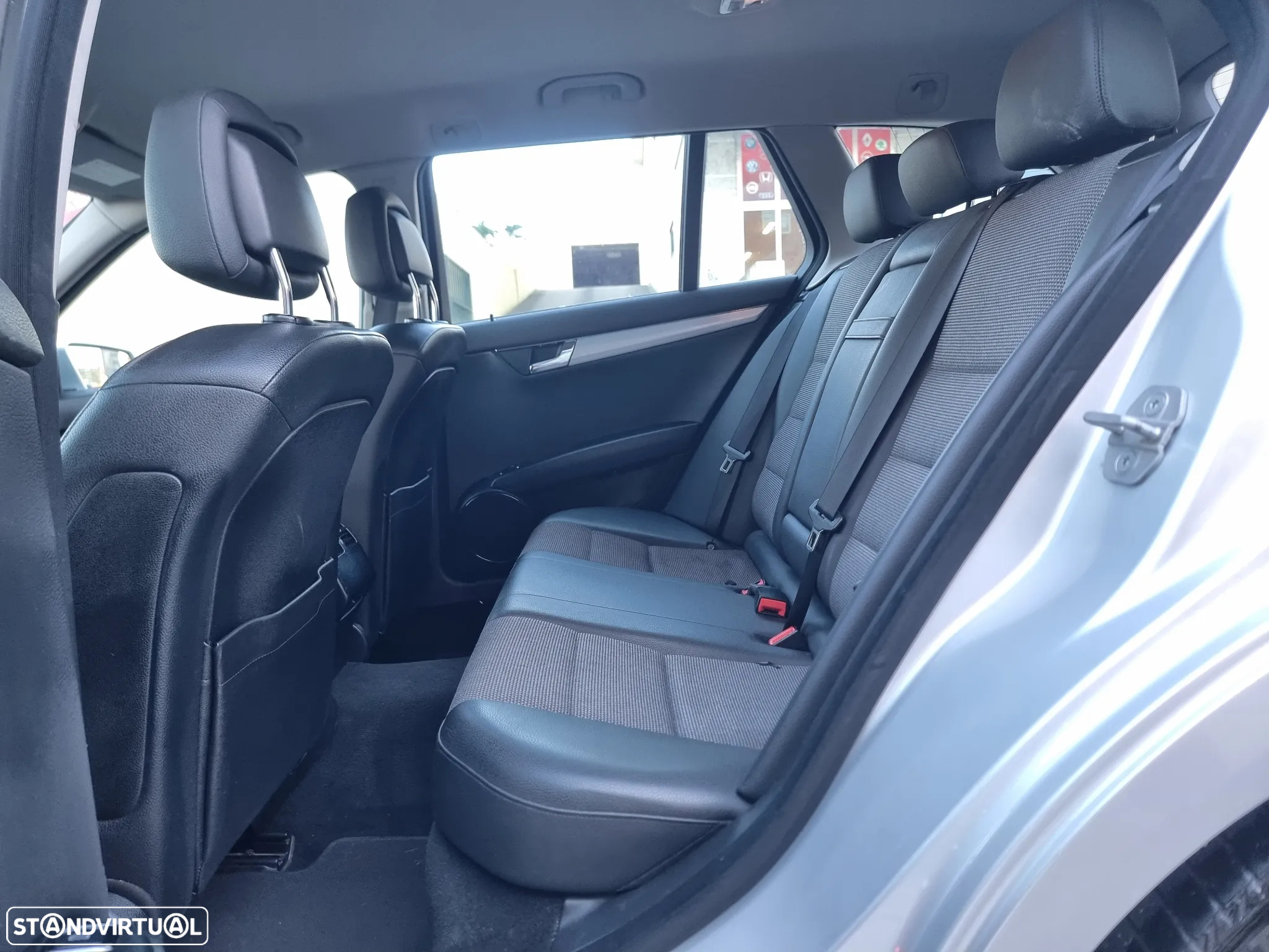 Mercedes-Benz C 220 CDi Avantgarde BlueEfficiency - 17
