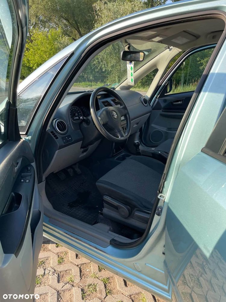 Suzuki SX4 1.5 - 8