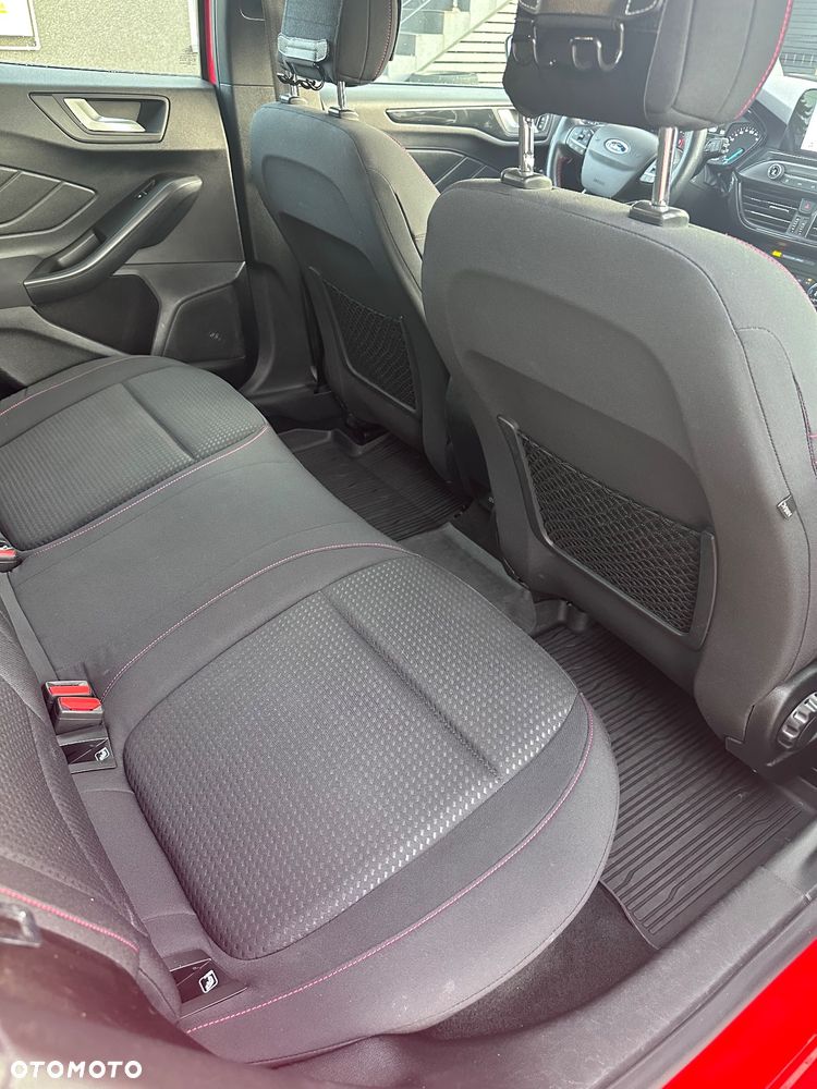 Ford Focus 1.5 EcoBoost ST-Line - 15