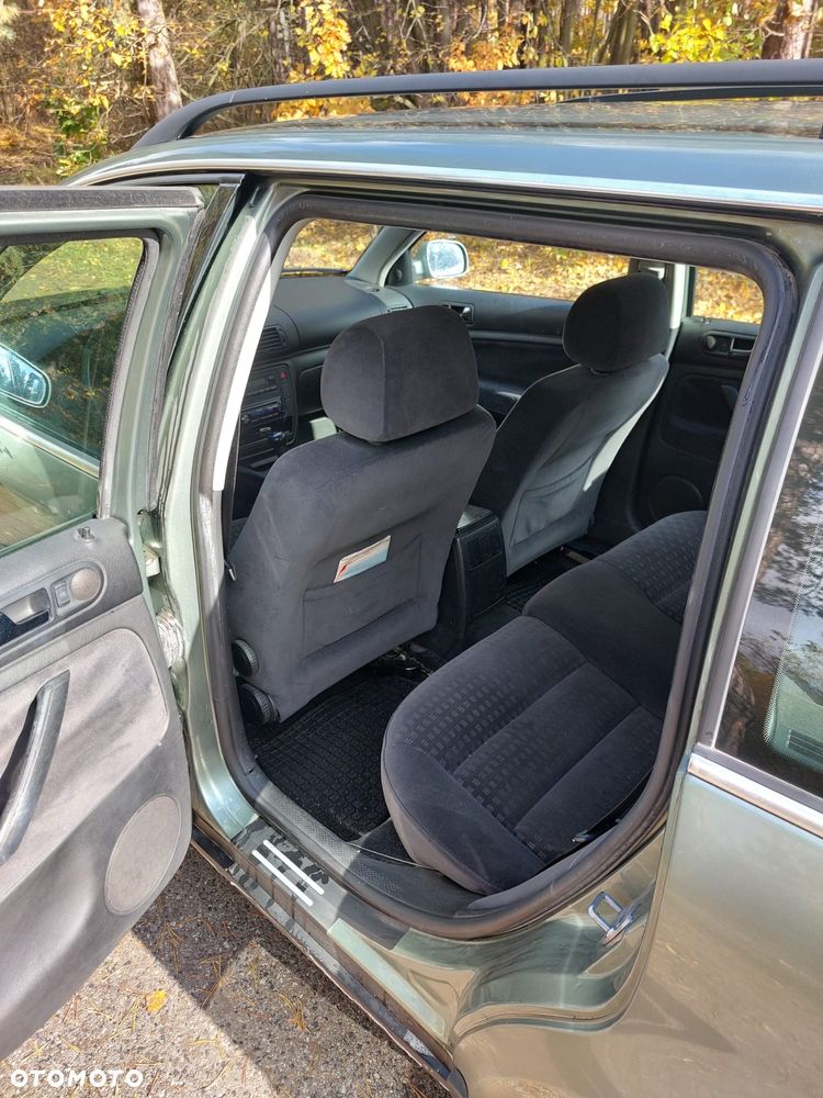 Volkswagen Passat 1.9 TDI Comfortline - 10