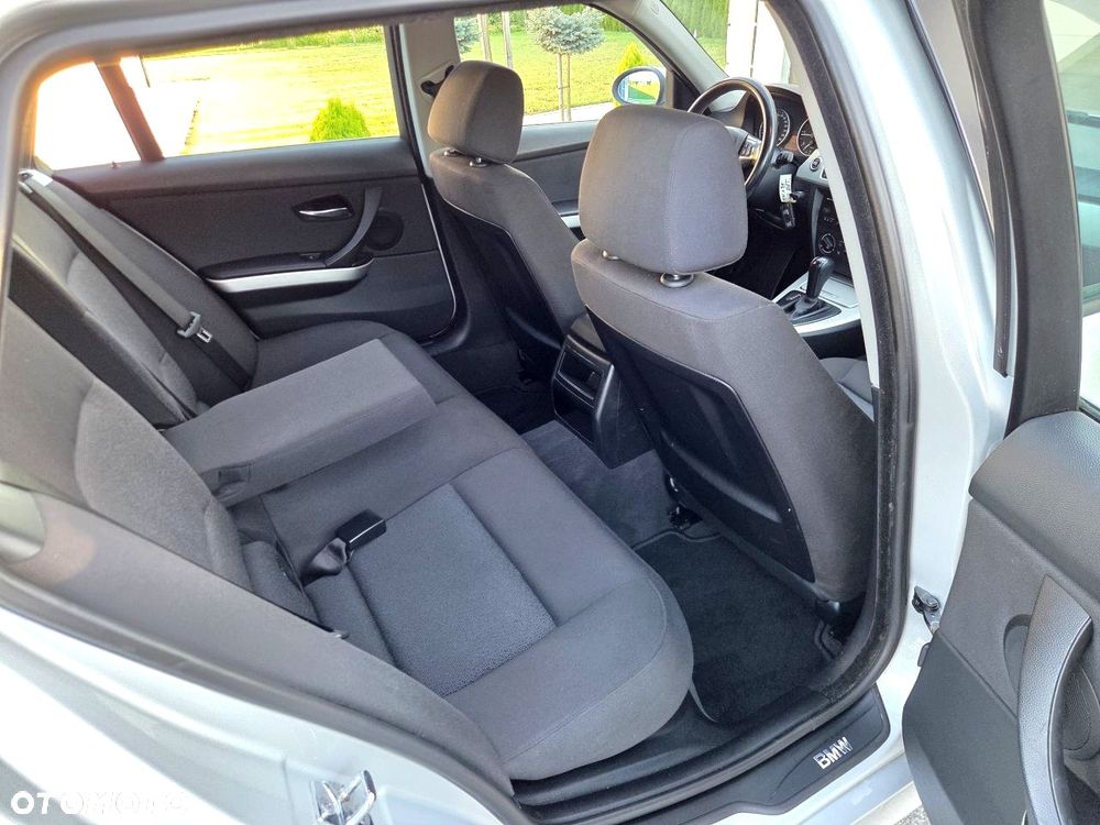 BMW Seria 3 - 21