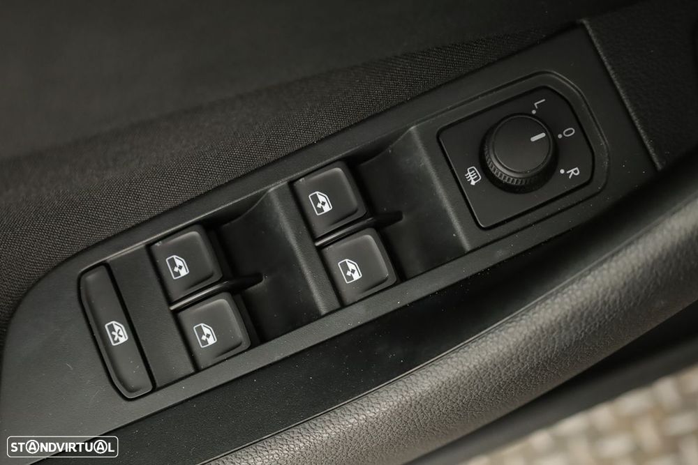 Skoda Kamiq 1.0 TSI DSG - 19